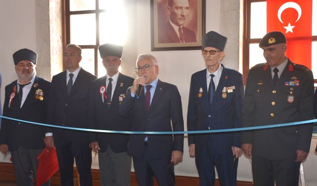 Kıbrıs gazisi, Bob'dan esinlenip ressam oldu