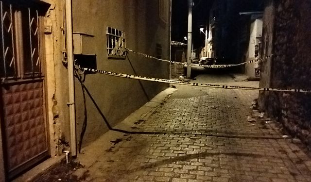 Manisa'da amcasını bıçakladı