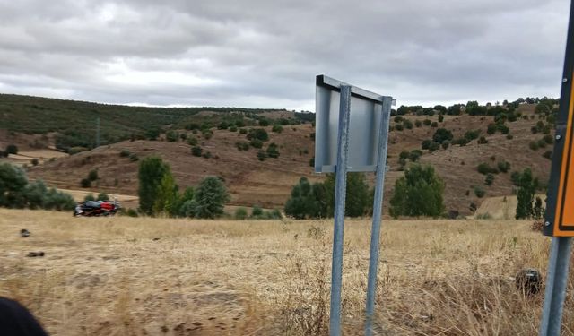 Motosiklet tarlaya devrildi