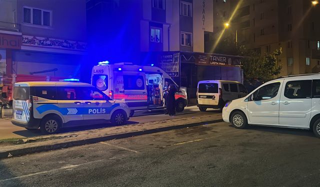 Park halindeki otomobilde çakmak gazı patladı