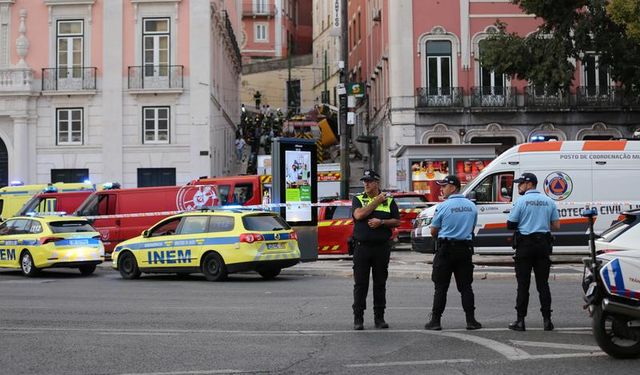 Portekiz'de Dehşet Yaşatan Tramvay Kazası