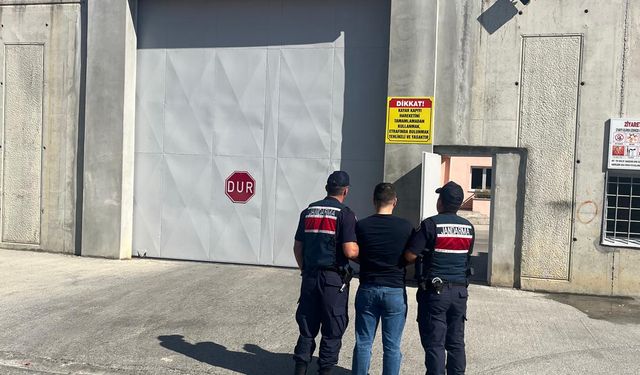Sakarya’da 2 hükümlü ile 1 şüpheli yakalanarak tutuklandı