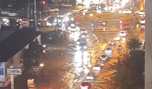 Samsun'da sağanak sele neden oldu