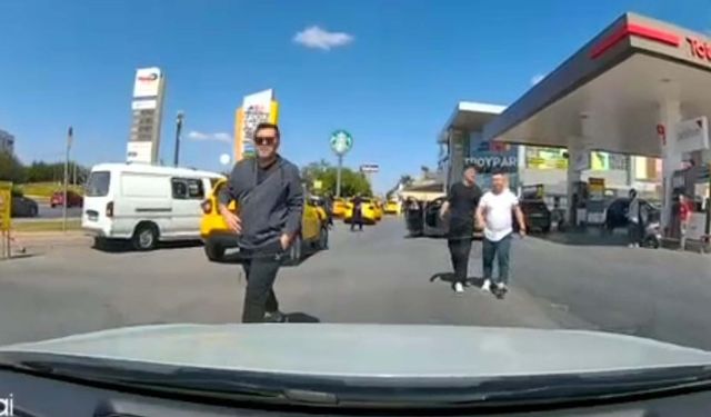 Trafikte ‘yol verme’ tartışması, ehliyetine mal oldu