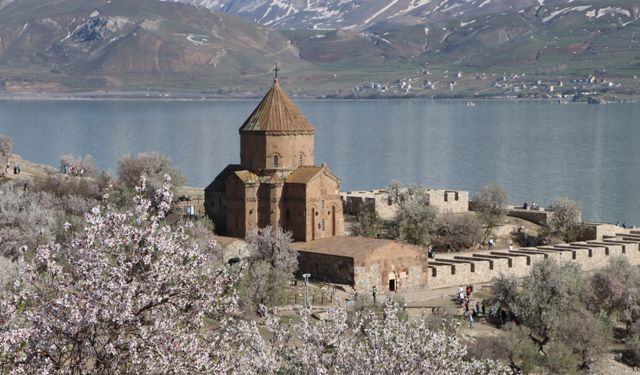 Van'daki Tarihi Akdamar Kilisesi'nde 13. Kez Ayin Yapılacak