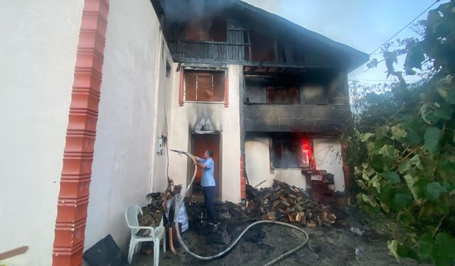 Yangında evli çift hayatını kaybetti