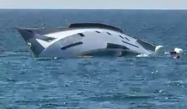 Yeni yat 15 dakikada battı