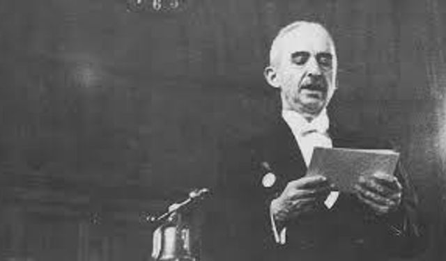 Milli Şef: İsmet İnönü