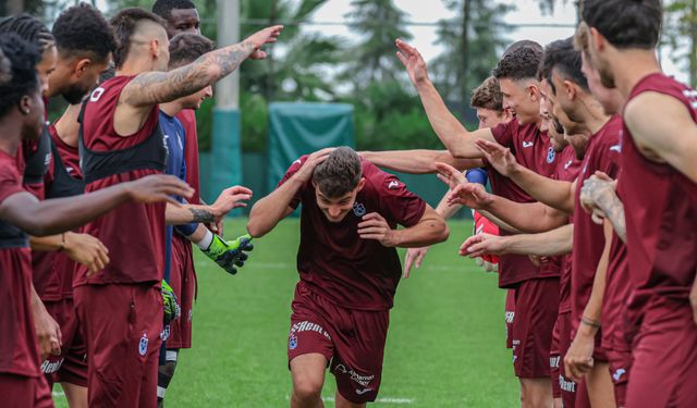 Trabzonspor'da Yeni Transfer Ernest Muçi İlk Antrenmanına Çıktı