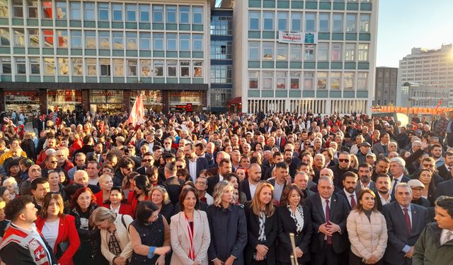 CHP İl Başkanlığı Cumhuriyet Bayramı kutlamalarına Ulus Meydanı’nda başladı