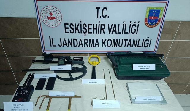 Eskişehir'de kaçak kazı yapan şüpheliler yakalandı