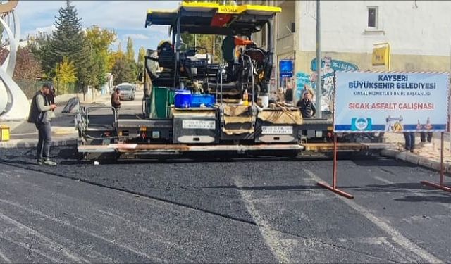 Kayseri Büyükşehir Belediyesi'nden Pınarbaşı ilçesine asfaltlama çalışması