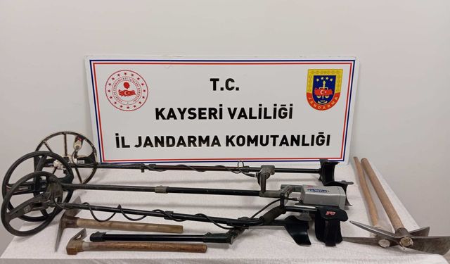 Kayseri'de izinsiz kazı yapanlar yakalandı