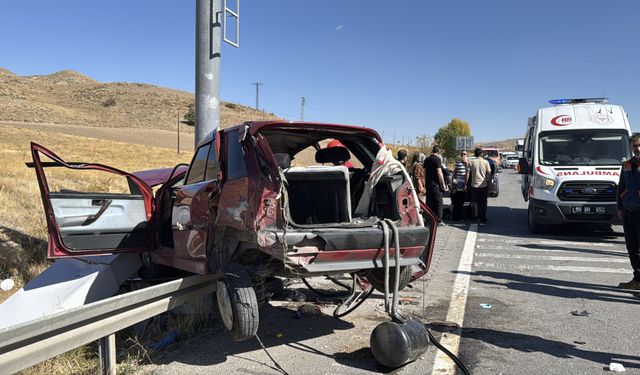 Sivas'ta feci kaza: 10 kişi yaralandı!