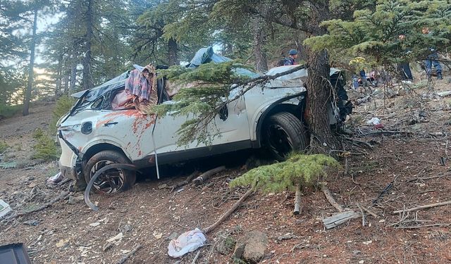 Adana'da Cip Uçurumdan Yuvarlandı