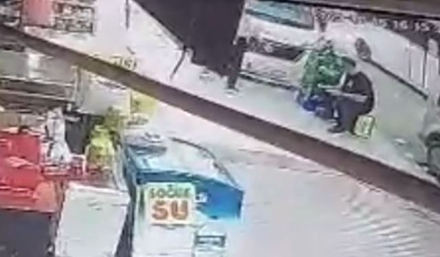 Adana'da korkutan minibüs kazası