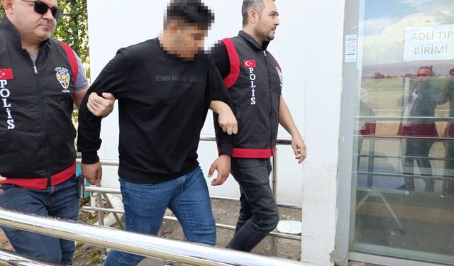 Adana'da pastaneye el bombalı saldırı