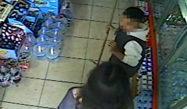 Akran zorbalığı güvenlik kamerasına yansıdı