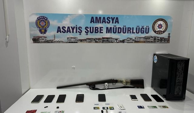 Amasya'da şantaj yaptıkları iddia edilen şüpheliler tutuklandı