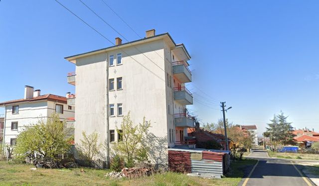 Ankara-Çubuk'ta 3 Katlı Metruk Bina Çöktü