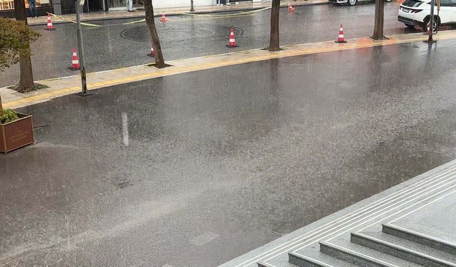 Aydın'da sağanak etkisini gösterdi