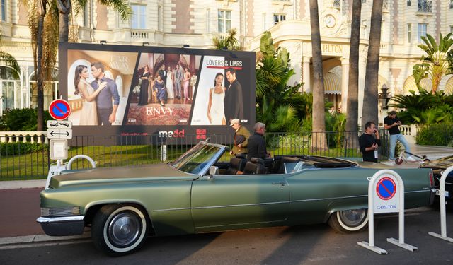 Cannes'e Eşref Rüya ile Güller ve Günahlar rüzgarı esti