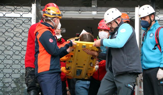 Deprem tatbikatı gerçeği aratmadı