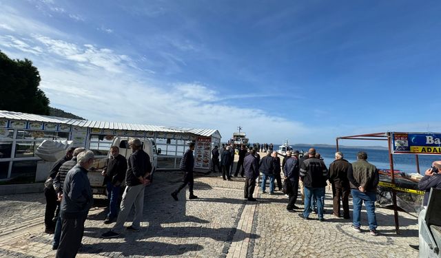 Erdek'te Denizin İçinde Ceset Bulundu