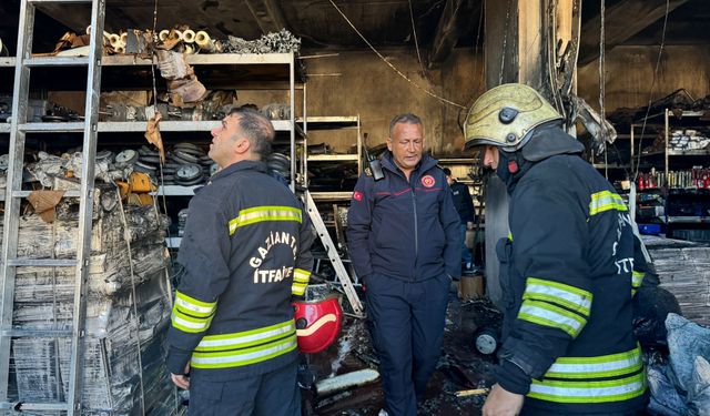 Gaziantep'te hırdavat dükkanında çıkan yangın 2 saatte söndürüldü