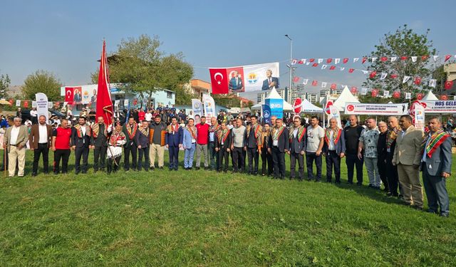 Geleneksel İsmet Atlı Karakucak Güreşleri'nin 9'uncusu Başladı