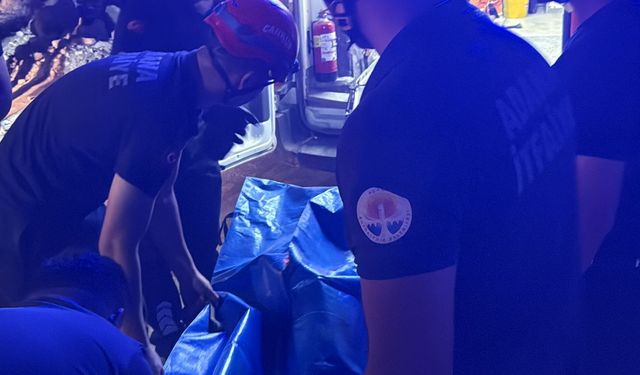 İki aracın çarpışması sonucu 1  kişi öldü, 2 kişi yaralandı