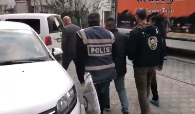 İzmir'de bungalov dolandırıcılığı operasyonu