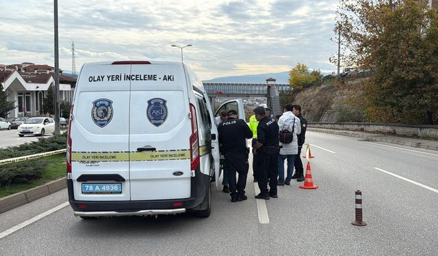 Karabük'te Motosiklet ve Kamyon Çarpıştı