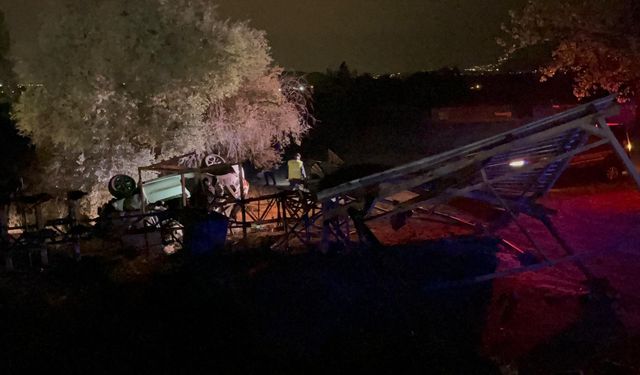 Kayseri'de Hafif Ticari Araç Şarampole Devrildi