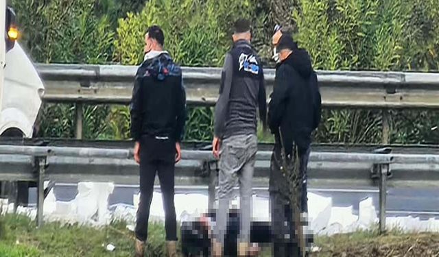 Lastik değiştirirken otomobil çarptı: 1 ölü, 4 yaralı