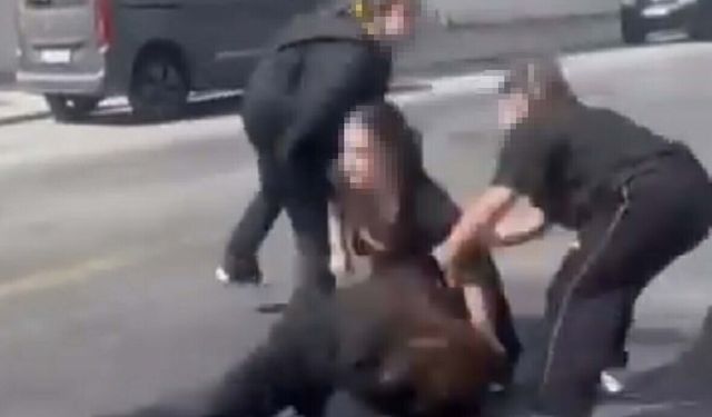 Liselilerin kavgası kamerada