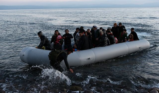 Sakız Adası'nda göçmen botu kazası: 2 ölü, 10 yaralı