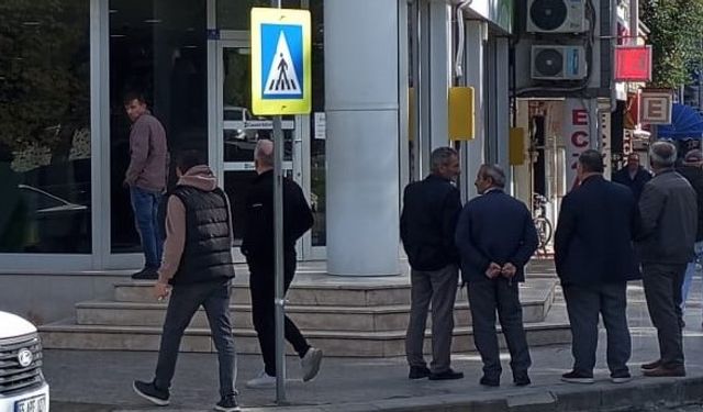 Samsun'da kurusıkı tabancayla banka soydu