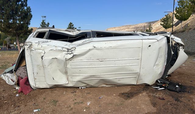 Sivas'ta feci minibüs kazası