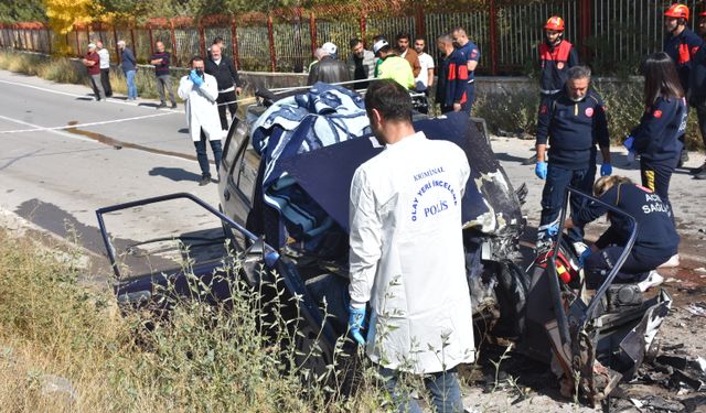 Sivas'ta Ölümlü Kaza