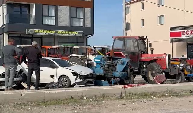TIR, park halindeki araçlara çarptı: 8 araçta hasar oluştu