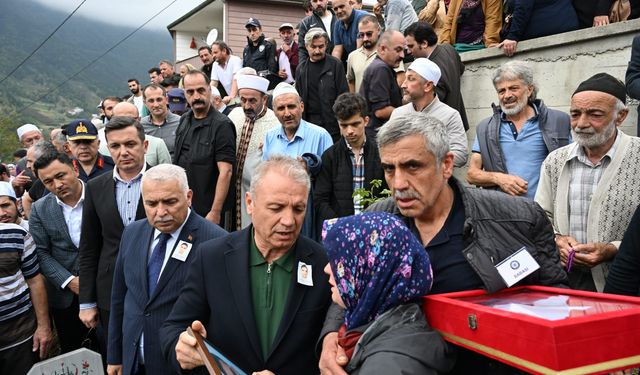 Trabzon'da polis uçuruma düştü