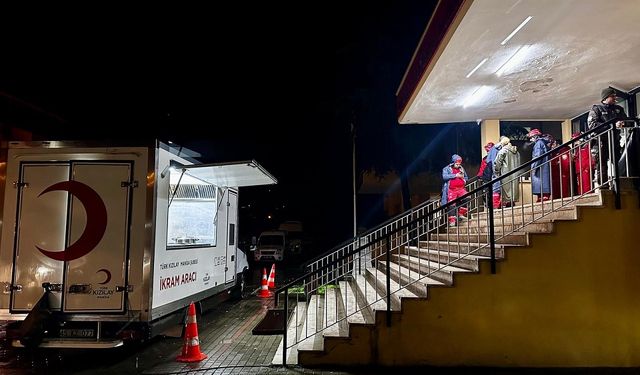 Türk Kızılay'dan Sındırgı'ya destek