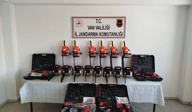 Van'da 430 Bin TL Değerinde Gümrük Kaçağı Eşya Bulundu