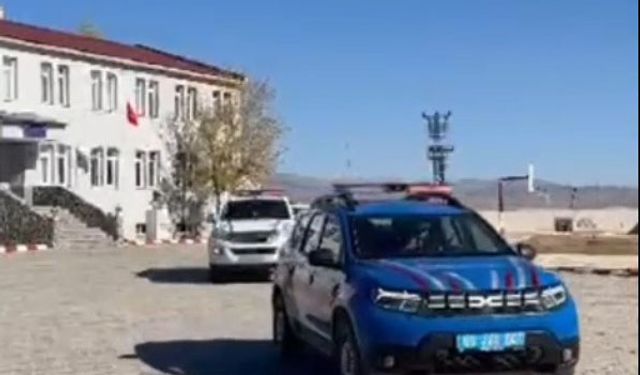 Van'da evde tutulan kurdu jandarma kurtardı