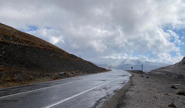 Van'ın yüksekleri beyaza büründü