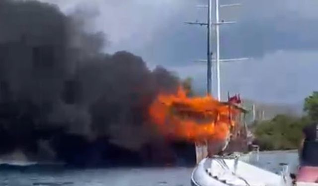 Yassıada açıklarında tekne yangını