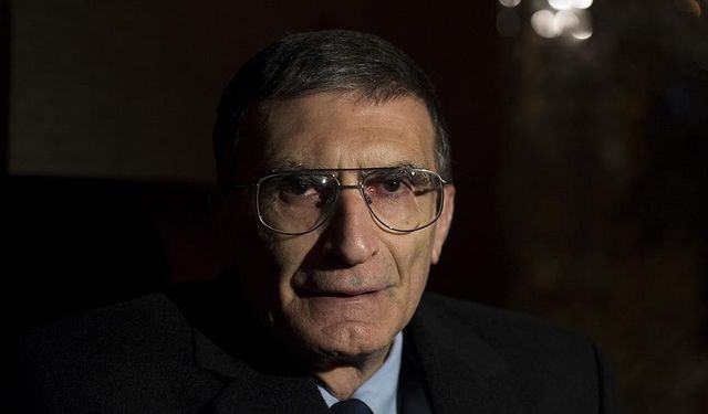 DNA'nın şifresini çözen Türk