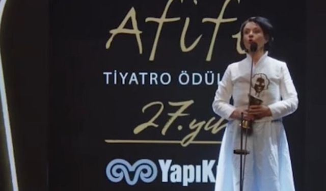 Sükun Işıtan’a ödül gecesinde tepki yağdı