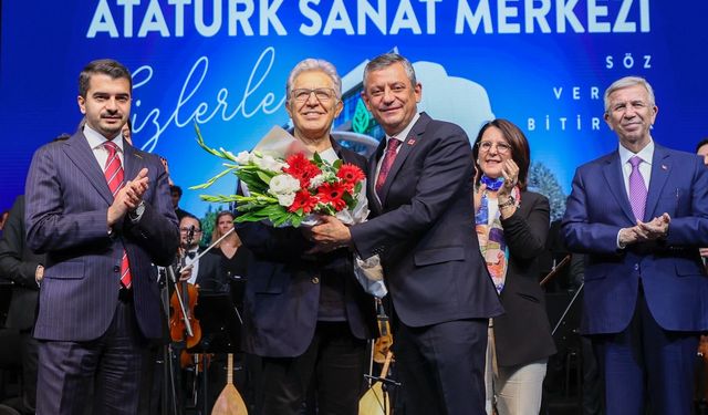 Özgür Özel, Ankara’da yeni sanat merkezinin açılışına katıldı